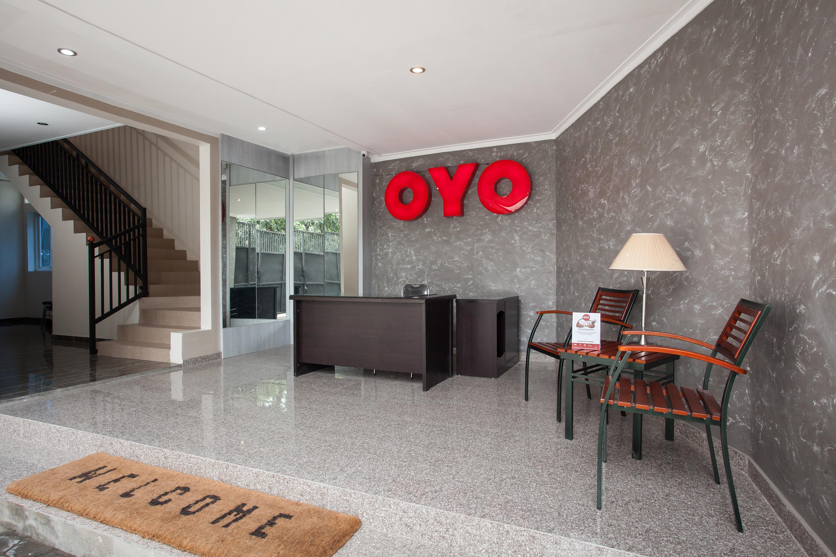 Super Oyo Capital O 134 Lg Residence Surabaya Ngoại thất bức ảnh
